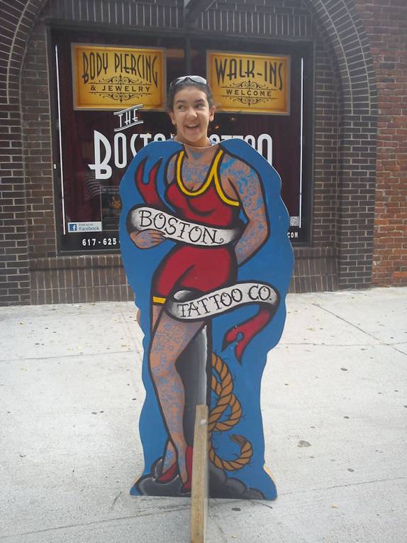 Posando para foto em Cambridge, região de Boston, capital de Massachusetts, nos Estados Unidos